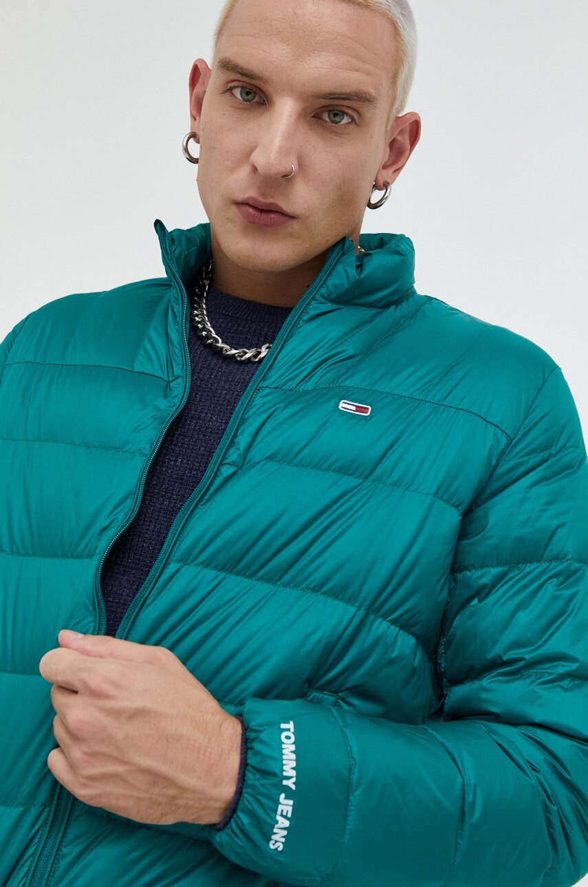 Tommy jeans geaca de puf barbati, culoarea verde, de tranzitie