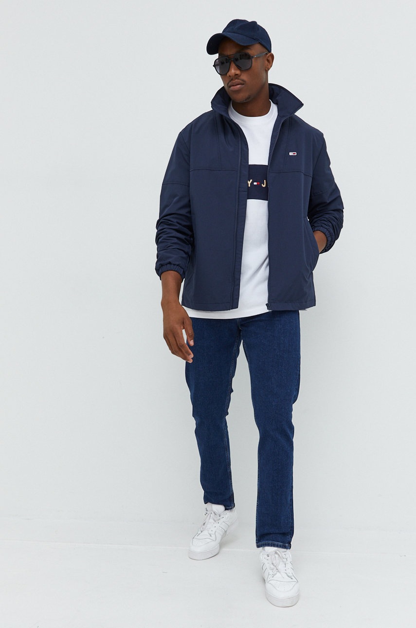 

Куртка Tommy Jeans чоловіча колір синій перехідна