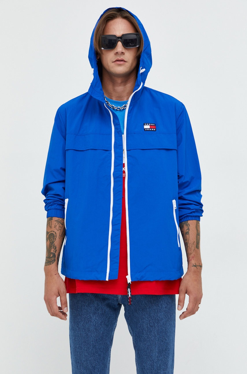 

Куртка Tommy Jeans чоловіча перехідна