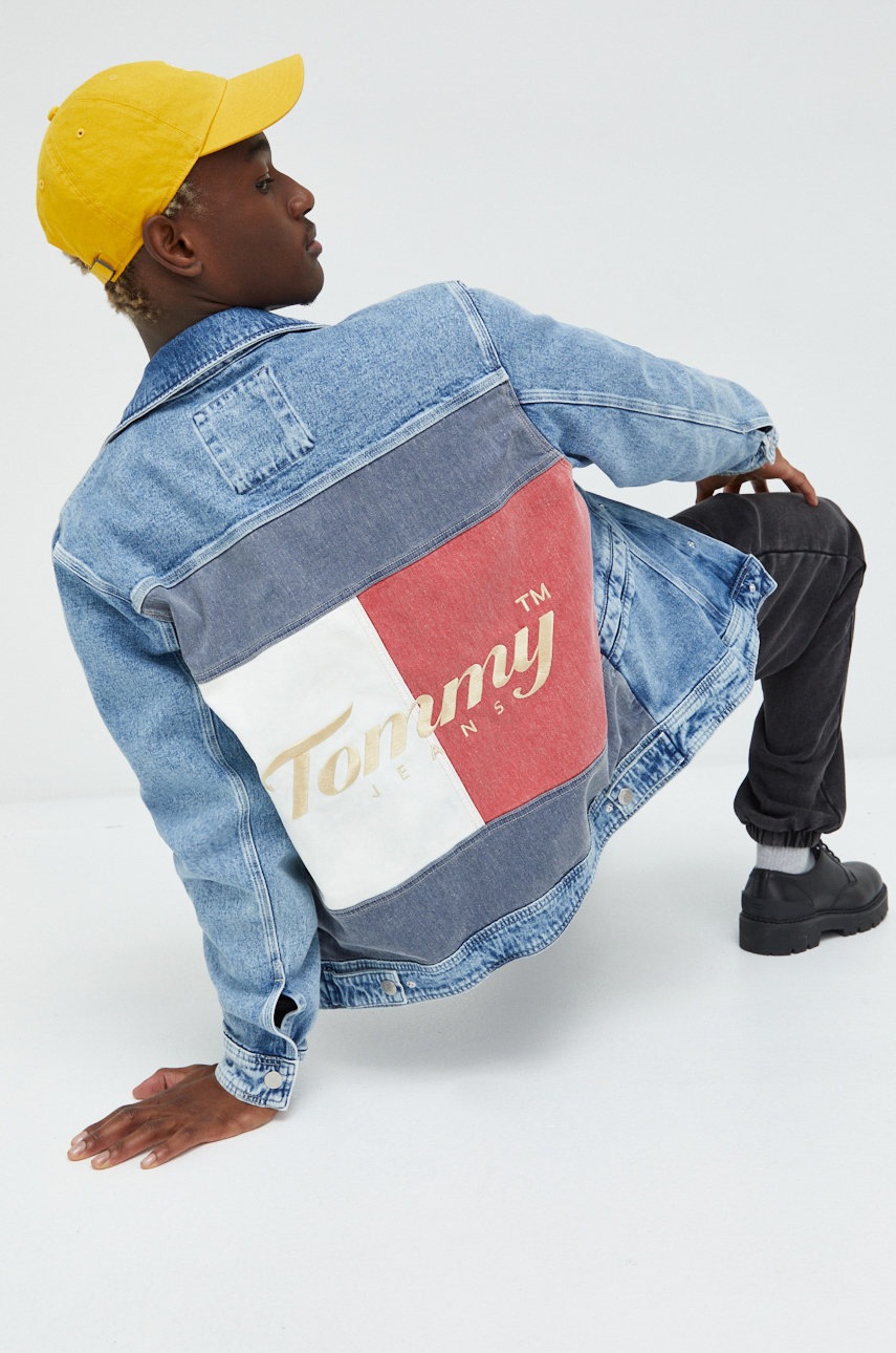 

Дънково яке Tommy Jeans с преходна изолация с уголемена кройка, Син