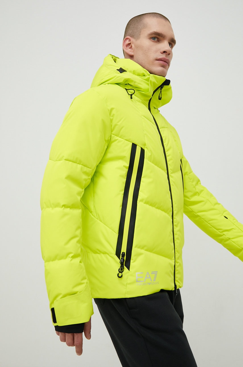 Ea7 emporio armani geaca de puf barbati, culoarea verde, de iarna