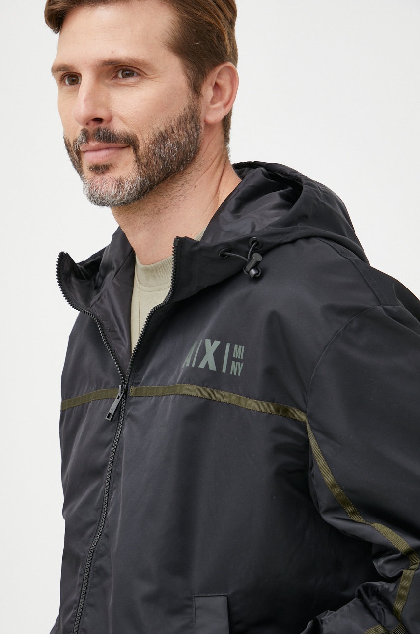 

Яке Armani Exchange в черно с преходна изолация, Черен