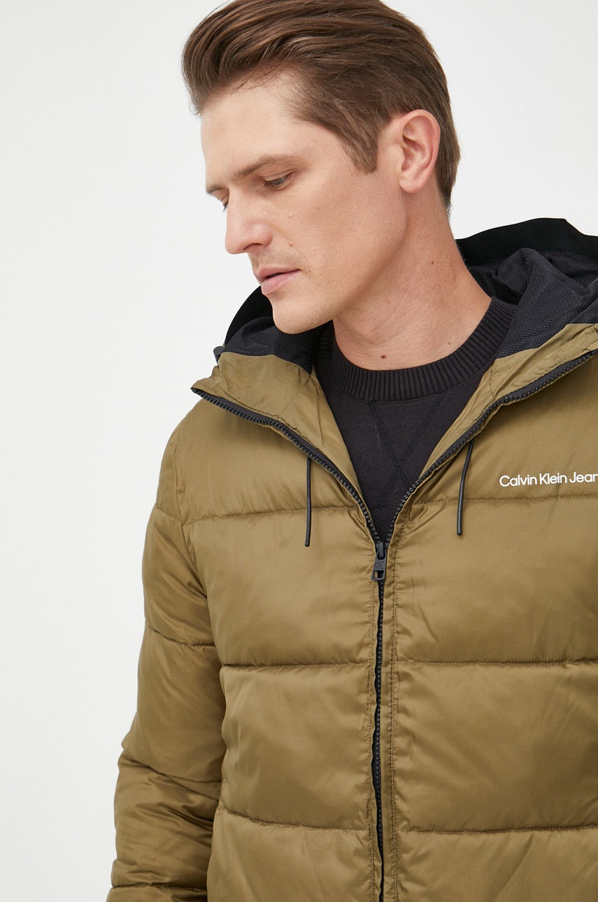 

Яке Calvin Klein Jeans в зелено със зимна изолация, Зелен