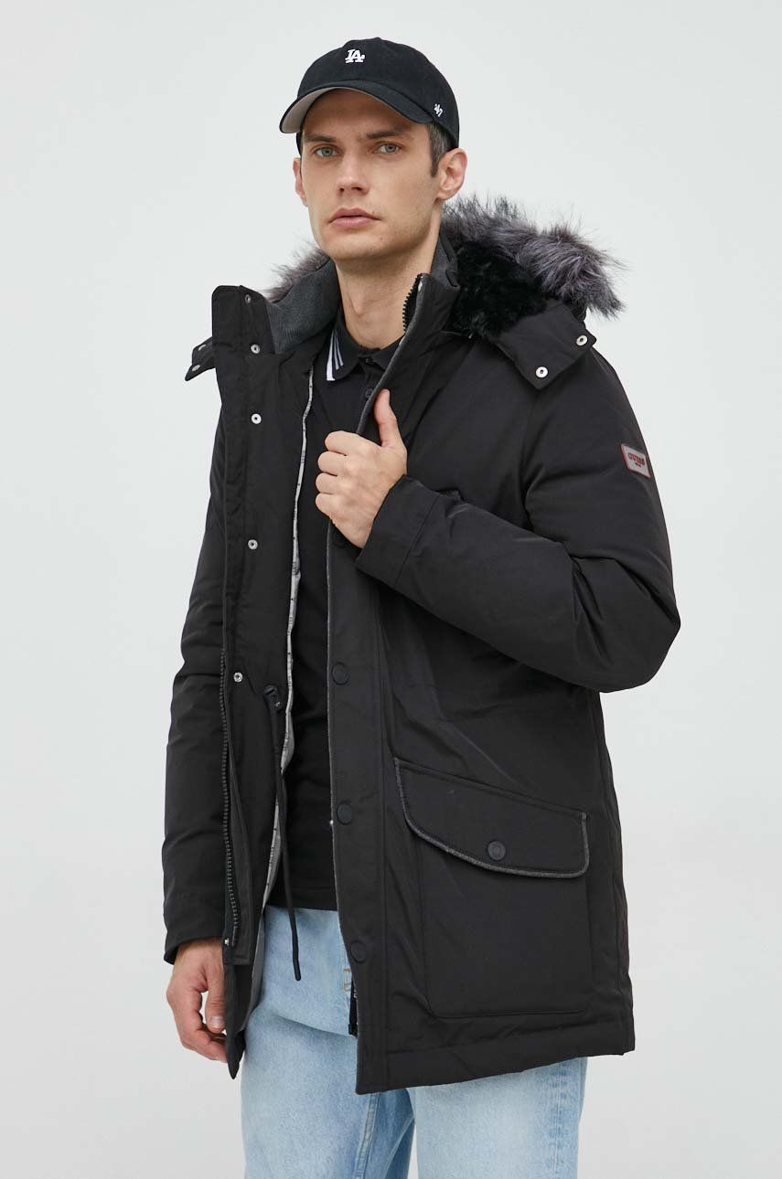 Péřová bunda Guess pánská, černá barva, zimní - černá -  Hlavní materiál: 100% Polyester P