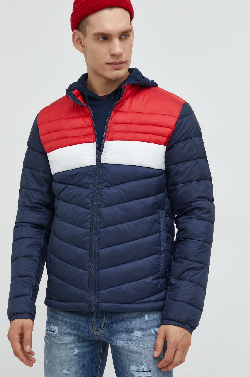 

Яке Produkt by Jack & Jones в червено с преходна изолация, Червен