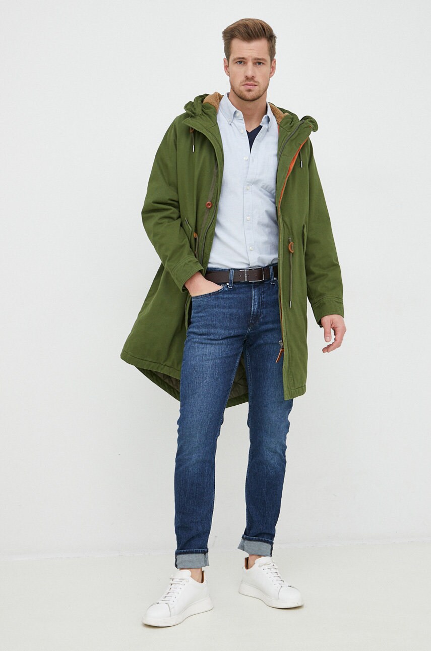 

Парка Pepe Jeans чоловіча колір зелений перехідна