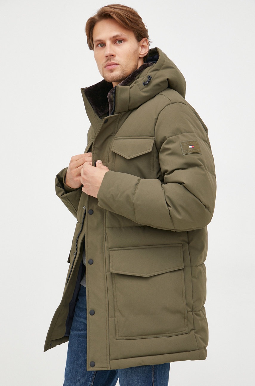 

Яке Tommy Hilfiger в зелено със зимна изолация, Зелен