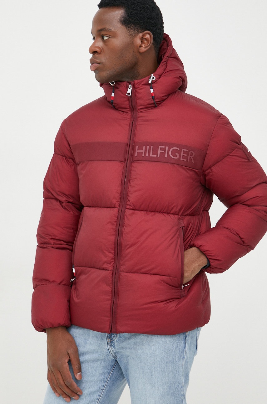

Яке Tommy Hilfiger в бордо с преходна изолация