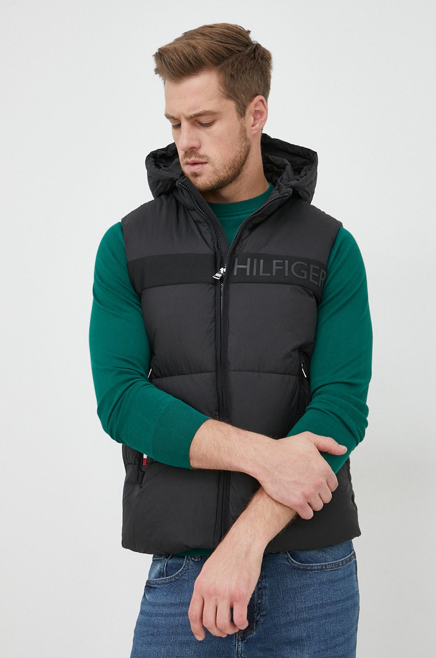 

Елек Tommy Hilfiger мъжки в черно със зимна изолация, Черен