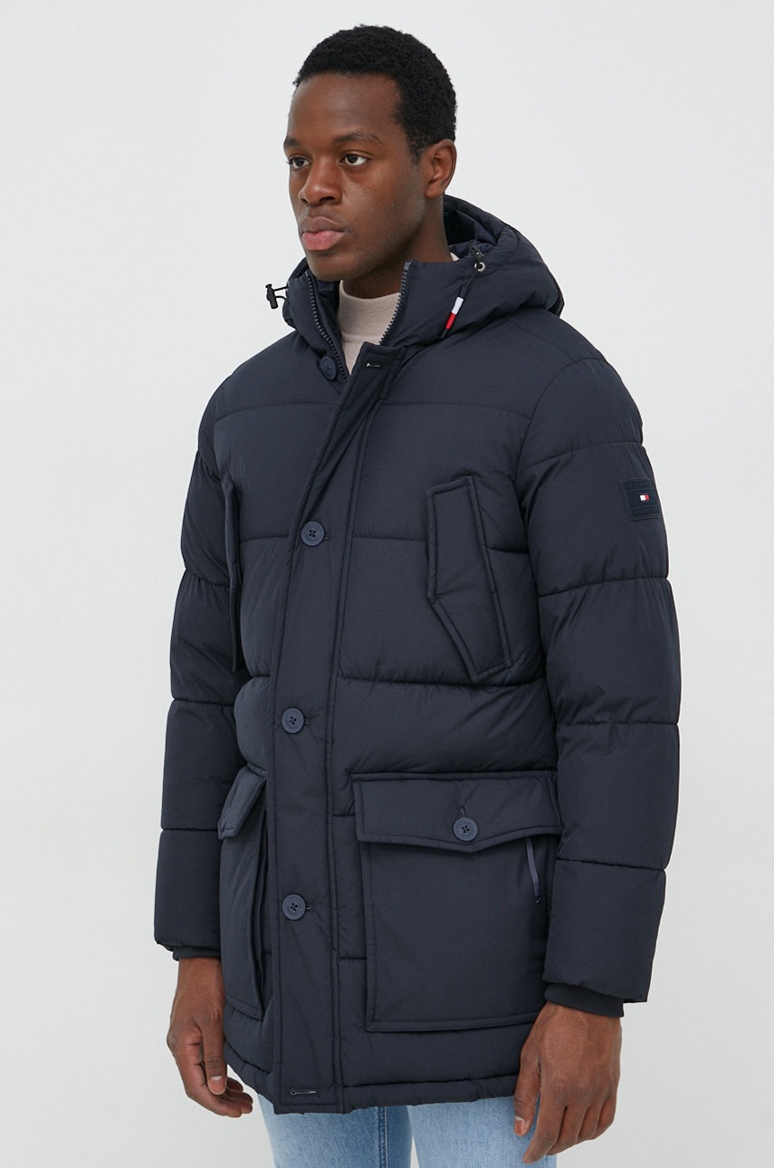 

Яке Tommy Hilfiger в тъмносиньо със зимна изолация, Тъмносин