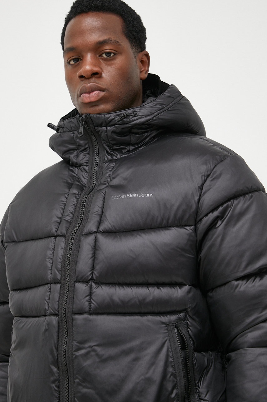 

Яке Calvin Klein Jeans в черно със зимна изолация, Черен