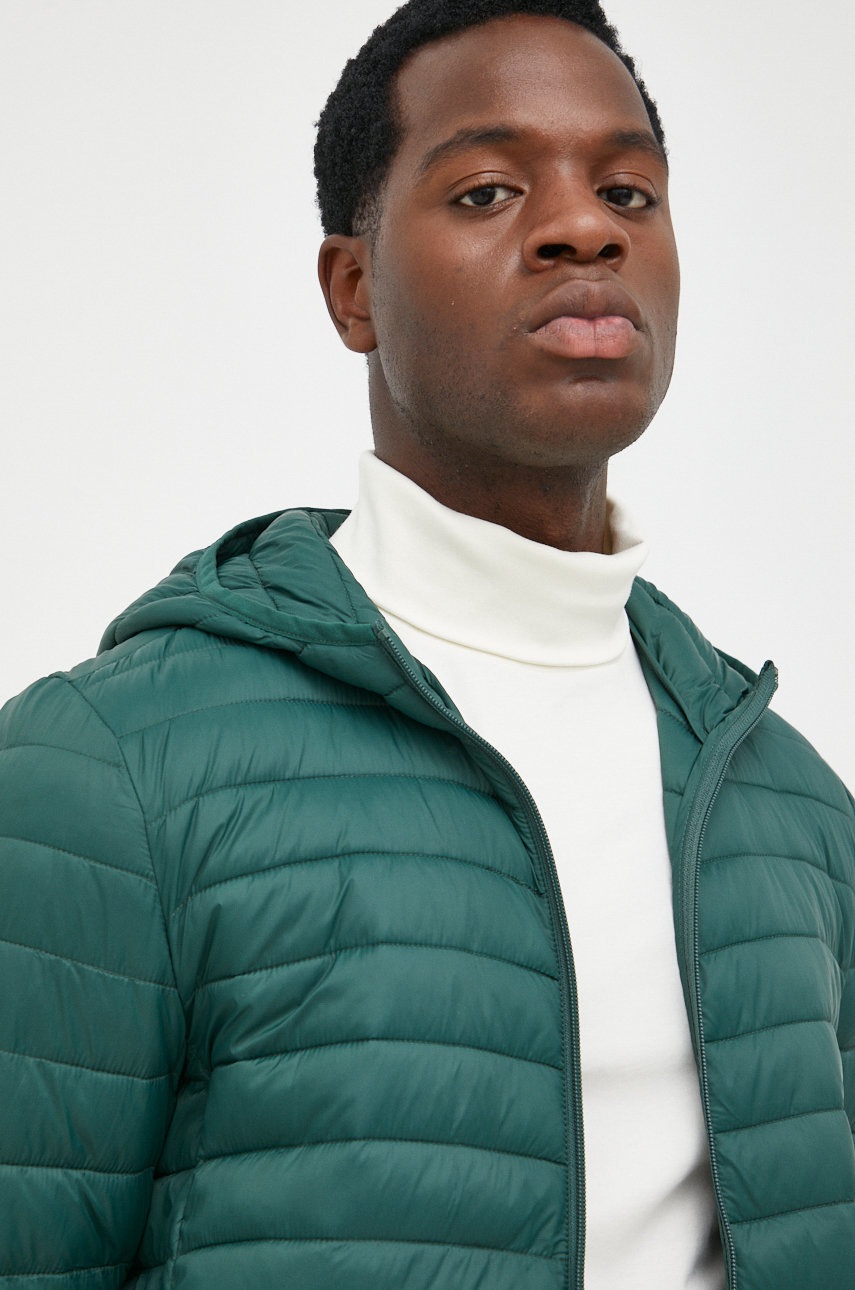

Куртка United Colors of Benetton чоловіча колір зелений перехідна