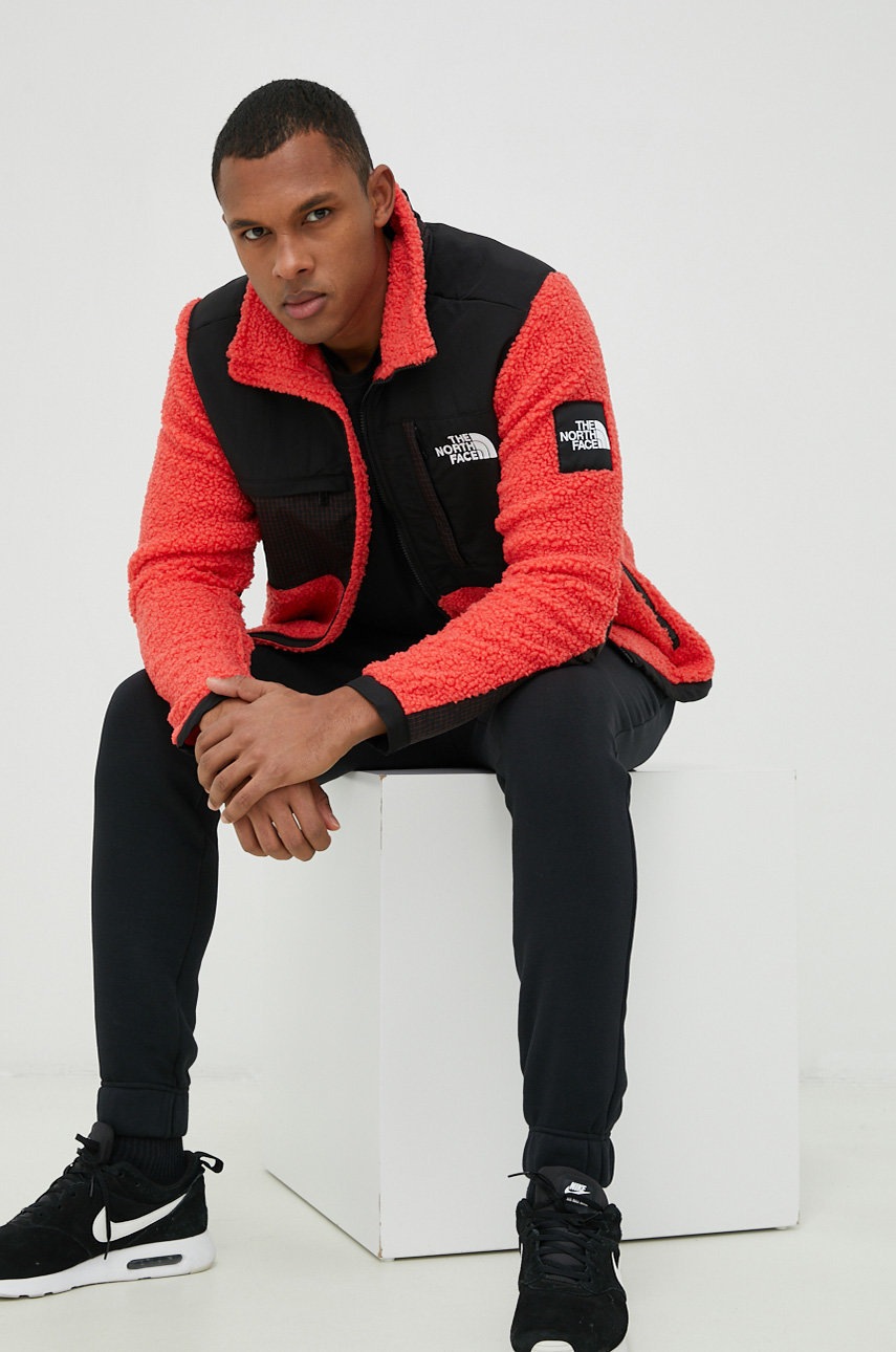 

Куртка The North Face MEN’S SEASONAL DENALI JACKET мужская цвет красный переходная