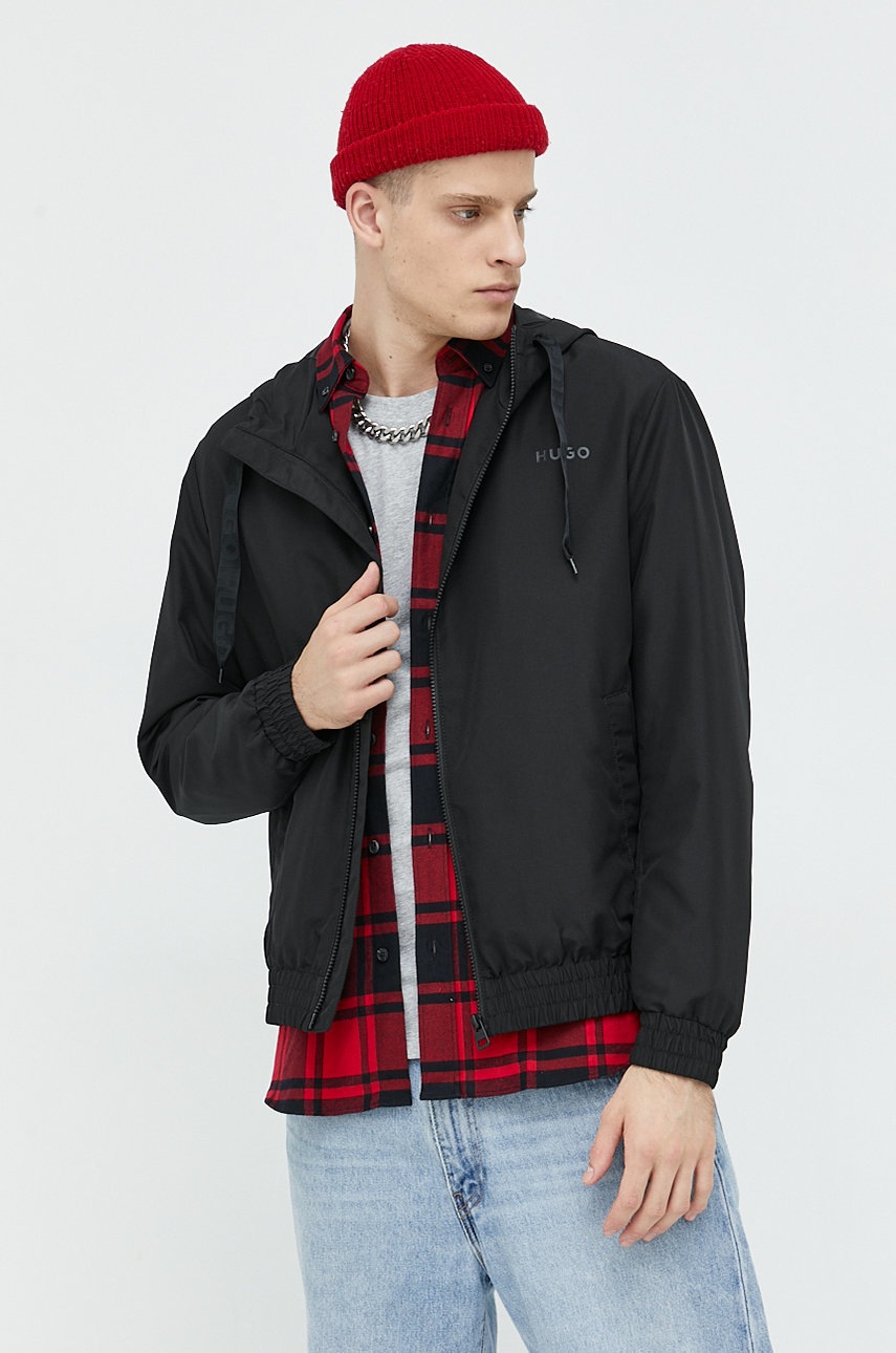 

Яке HUGO в черно с преходна изолация, Черен