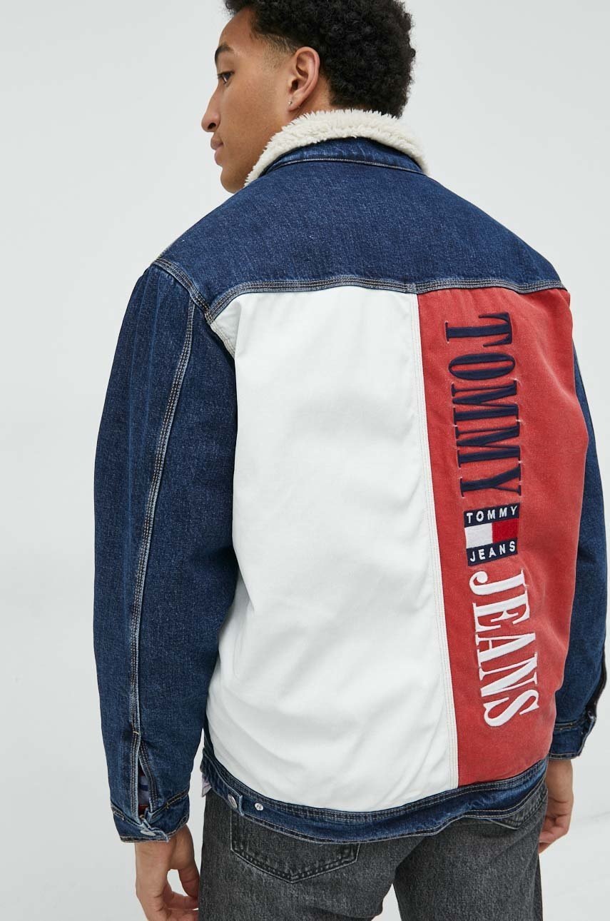 

Дънково яке Tommy Jeans в тъмносиньо с преходна изолация с уголемена кройка, Тъмносин