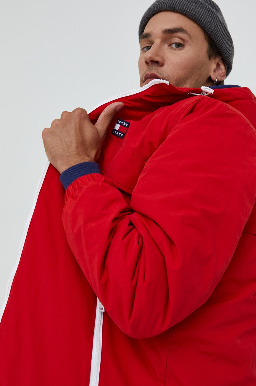 

Куртка Tommy Jeans мужская цвет красный зимняя