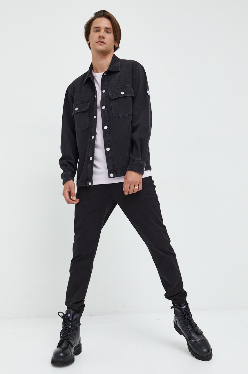 

Джинсовая куртка Tommy Jeans мужская цвет чёрный переходная