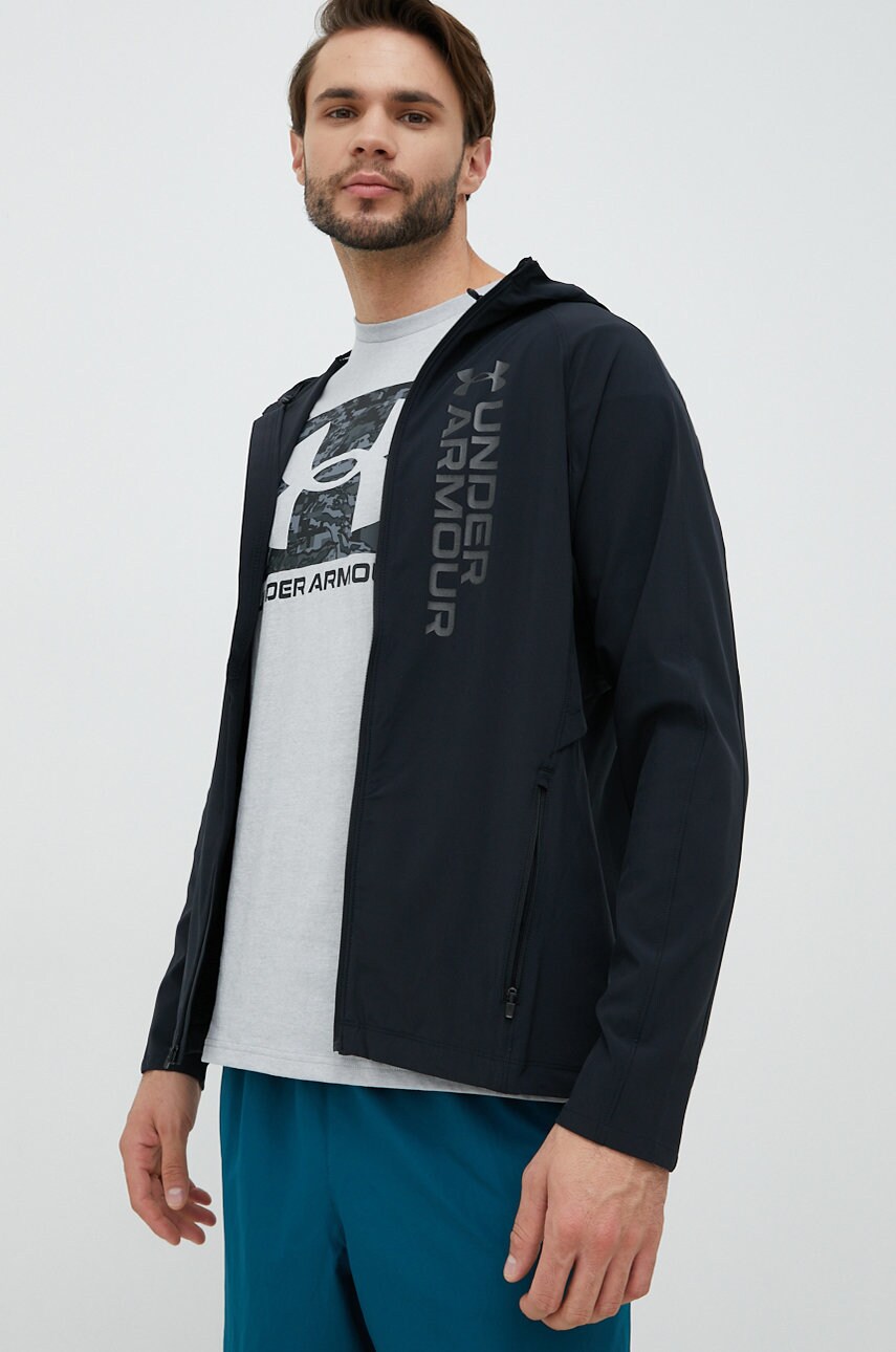 Under armour jachetă de alergare outrun the storm culoarea negru, de tranzitie