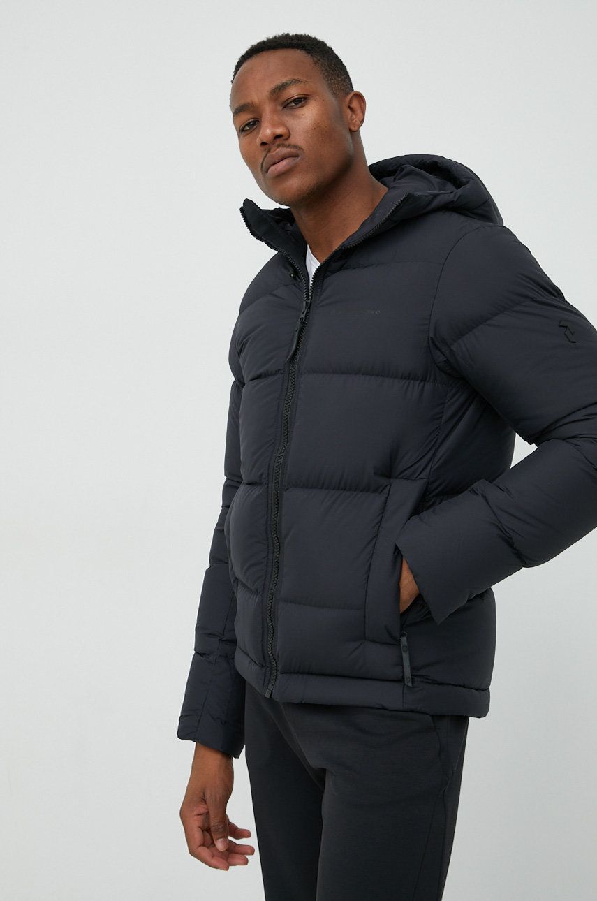 Péřová bunda Peak Performance pánská, černá barva, zimní - černá - Hlavní materiál: 100 % Polyester