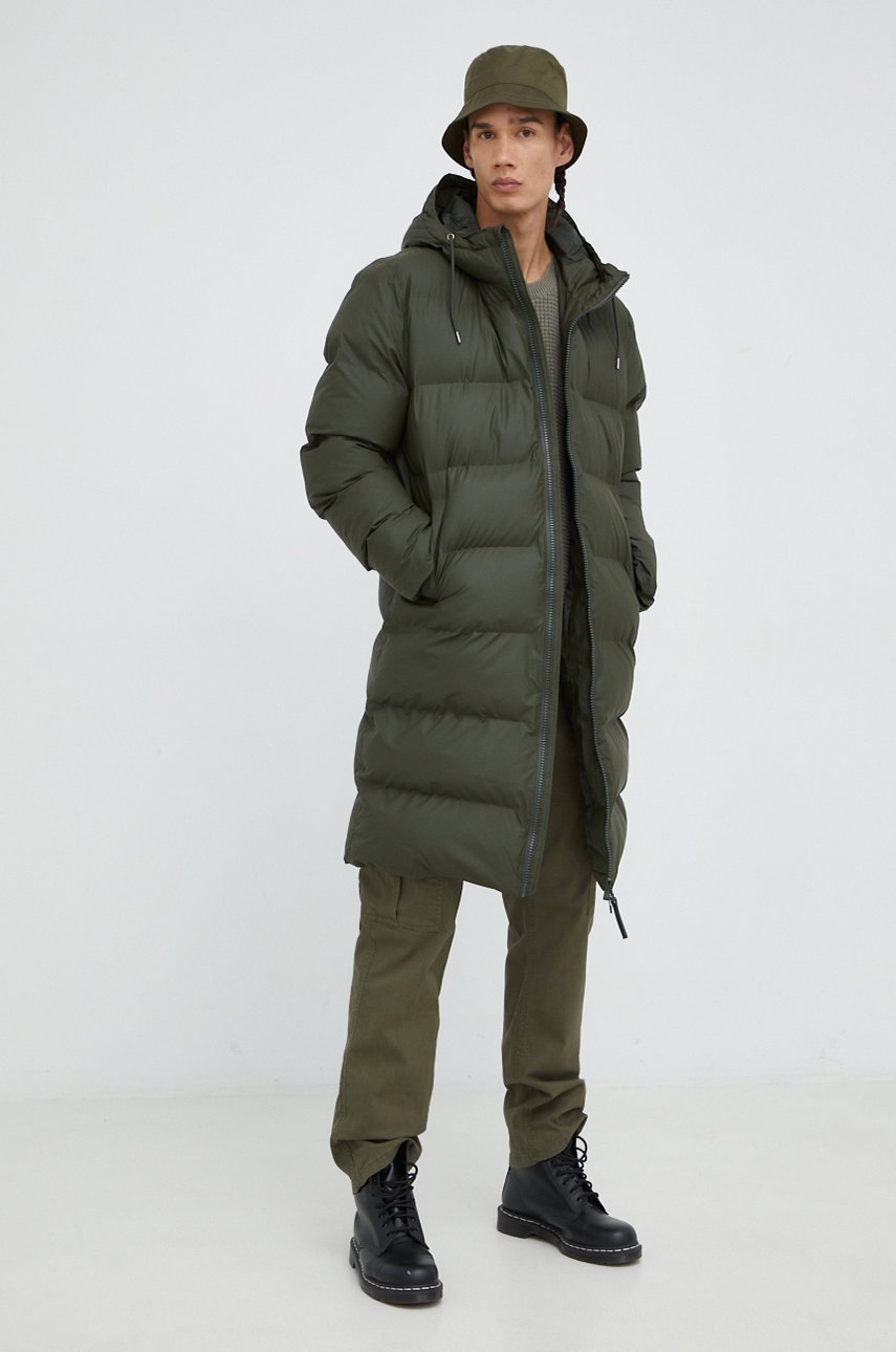 

Куртка Rains 15070 Long Puffer Jacket колір зелений зимова