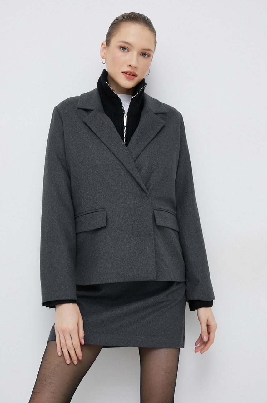 Vlněná bunda Selected Femme šedá barva, hladká - šedá -  Hlavní materiál: 50% Recyklovaná vlna