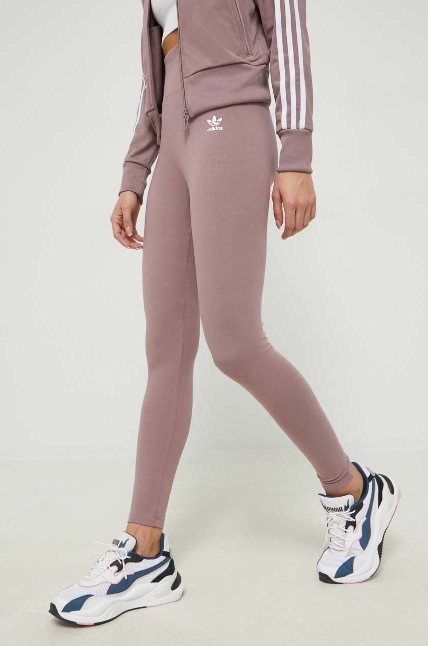 

Клин adidas Originals в лилаво с принт, Виолетов