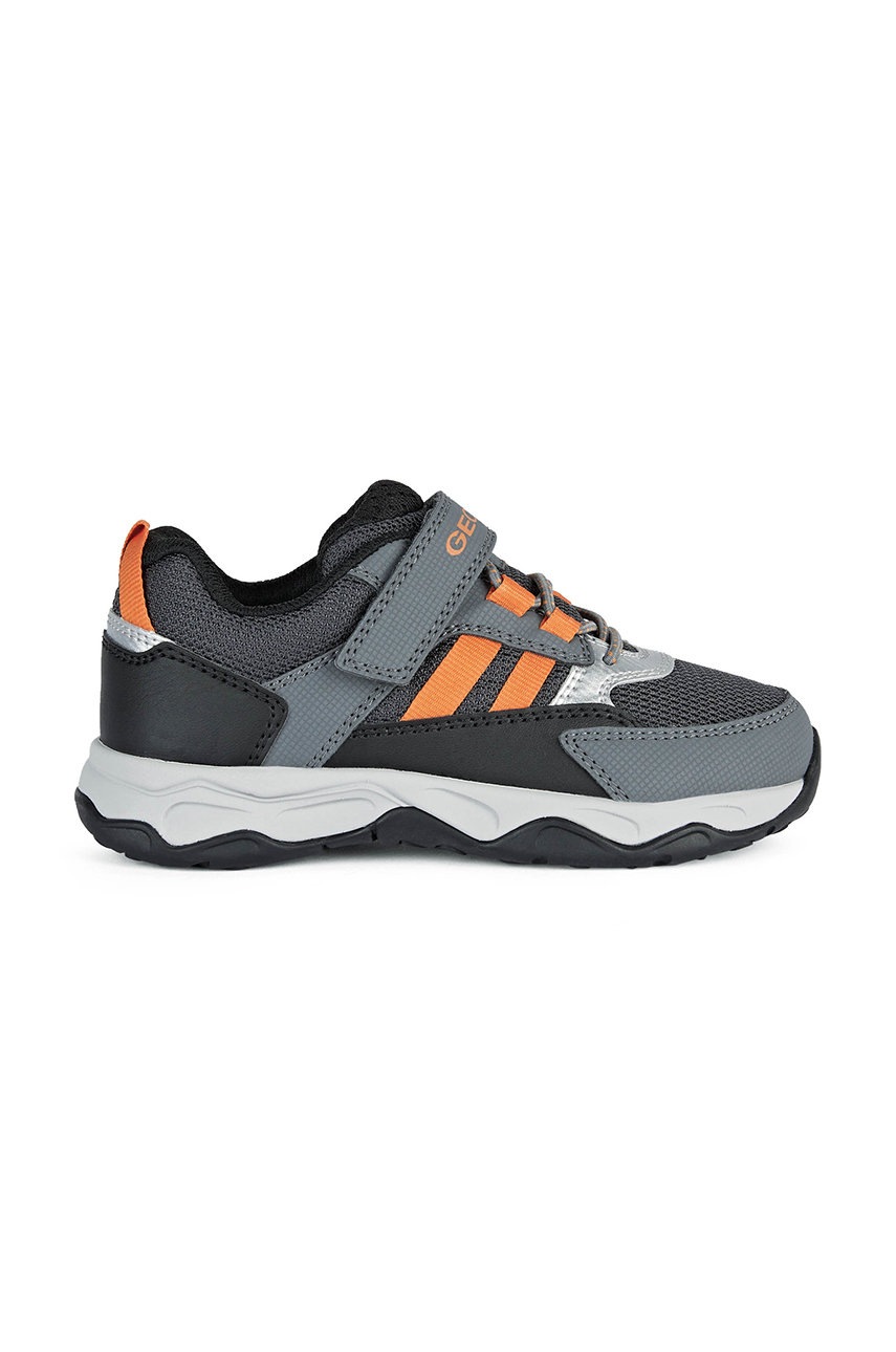 

Детски маратонки Geox в сиво, Сив