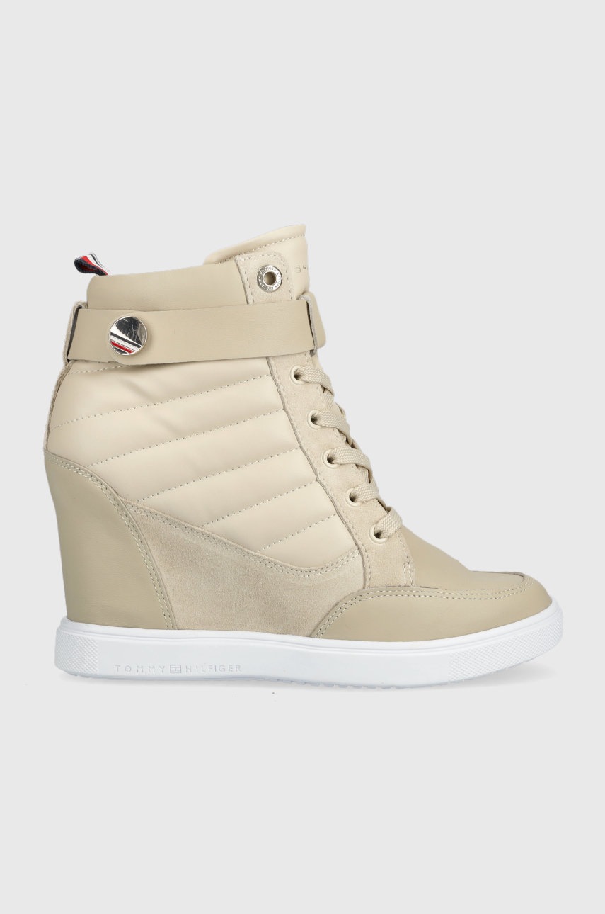 

Черевики Tommy Hilfiger Wedge Sneaker Boot колір бежевий на танкетці