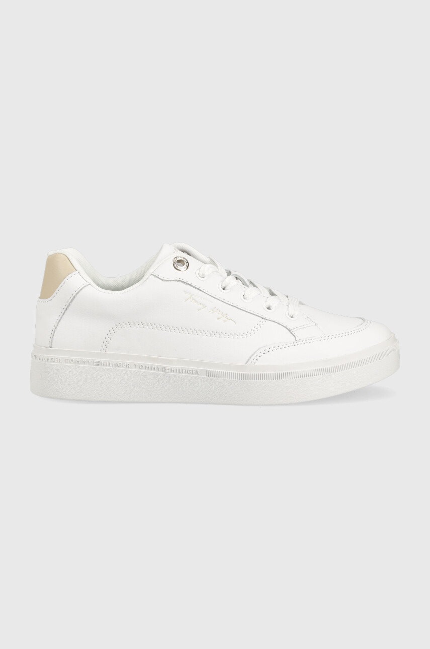 

Кожени маратонки Tommy Hilfiger Essential Th Court Sneaker в бяло, Бял