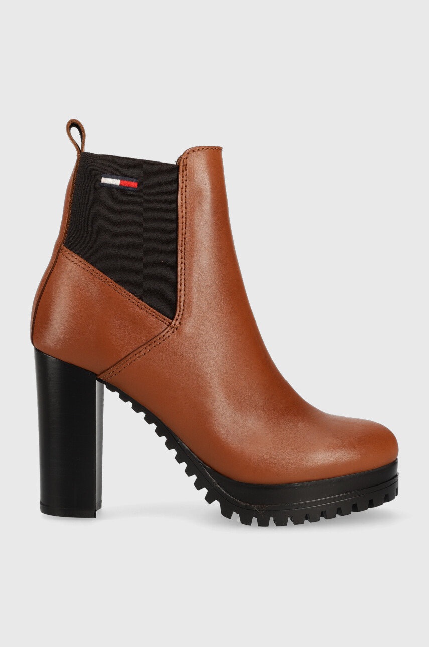 

Кожени боти челси Tommy Jeans Essentials High Heel Boot в кафяво с висок ток, Кафяв