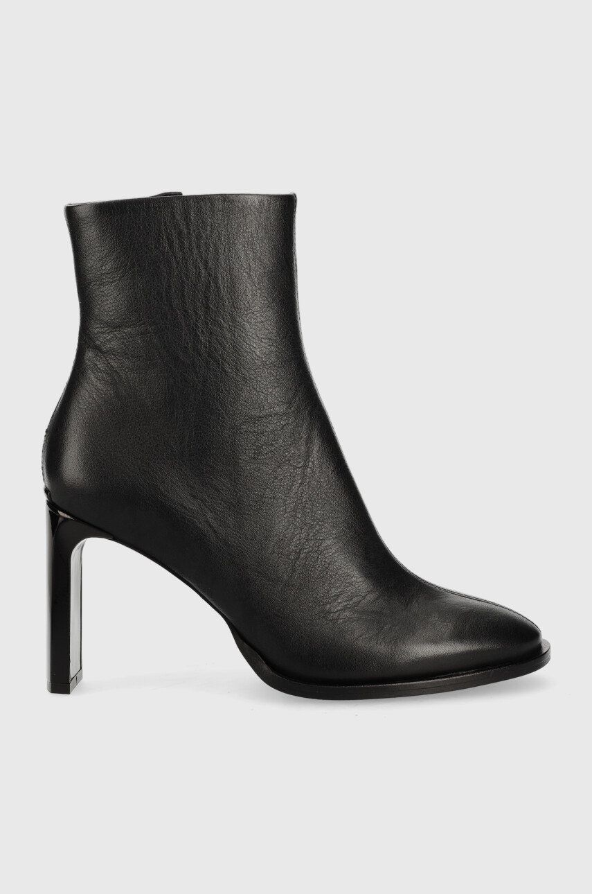 Kožené kotníkové boty Calvin Klein Curved Stil Ankle Boot 80 dámské, černá barva, na podpatku - čern