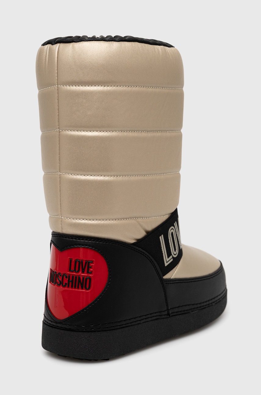 

Зимние сапоги Love Moschino цвет золотой