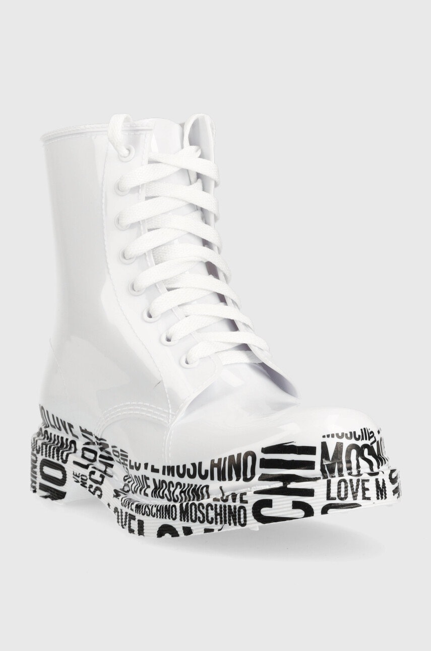 

Полусапоги Love Moschino женские цвет белый на платформе