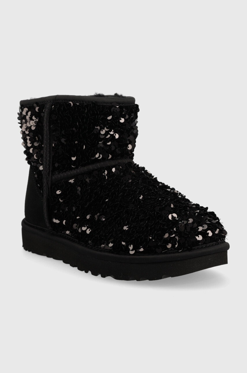 

Зимние сапоги UGG W Classic Mini Chunky Sequin цвет чёрный