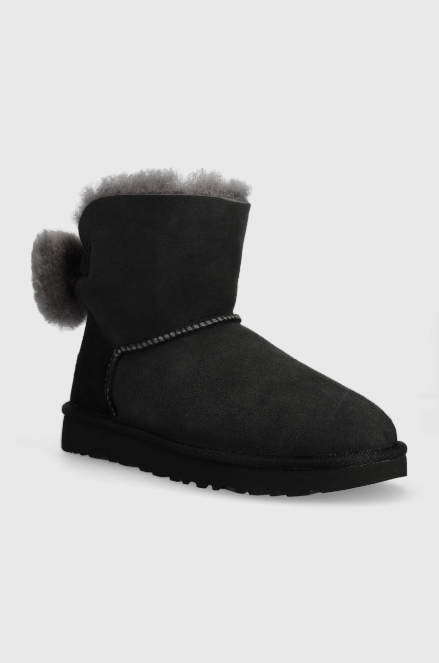 

Детские замшевые сапоги UGG W Mini Bailey Fuzzy Bow цвет чёрный