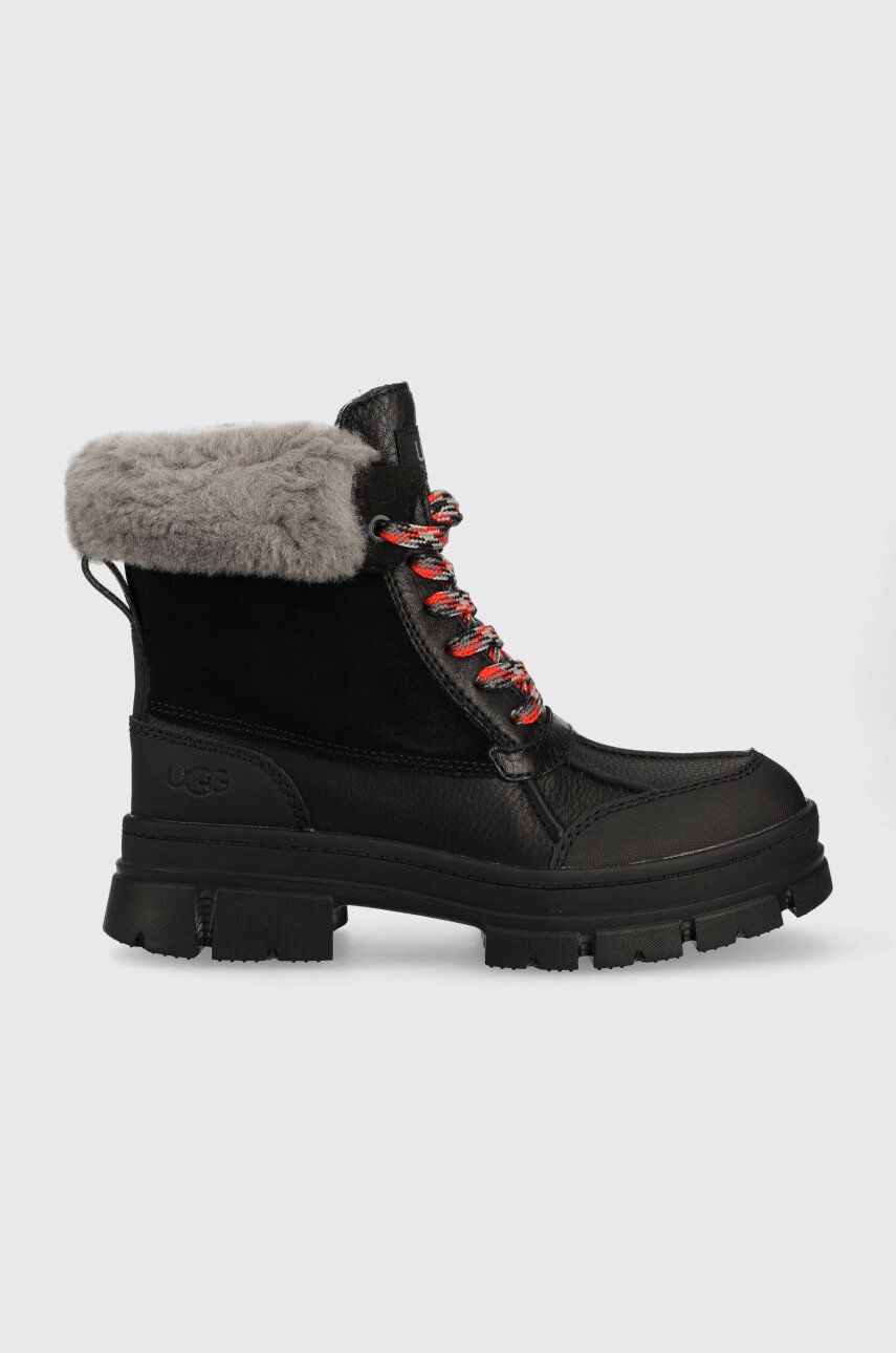 Kožené kotníkové boty UGG W Ashton Addie dámské, černá barva, na platformě, zateplené - černá - 