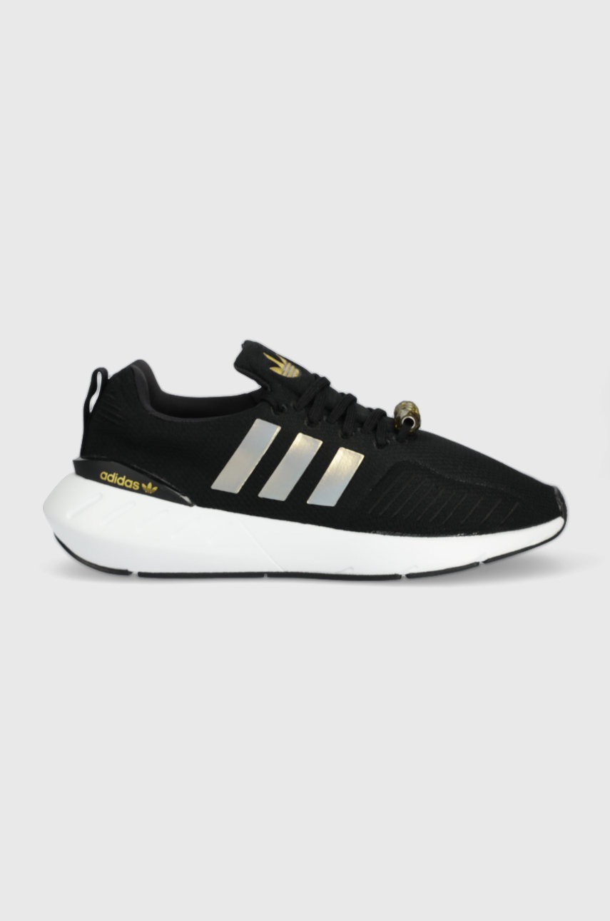 

Маратонки adidas Originals Swift Run 22 в черно, Черен
