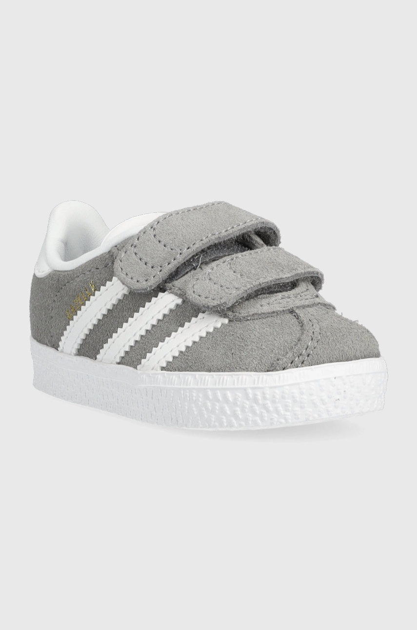 

Дитячі замшеві кросівки adidas Originals колір сірий