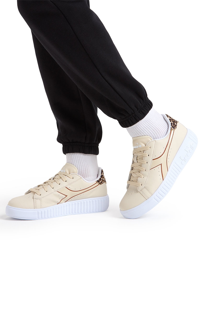 Дитячі кросівки Diadora колір бежевий в Рівному Дитячі кросівки Diadora колір бежевий в Рівному