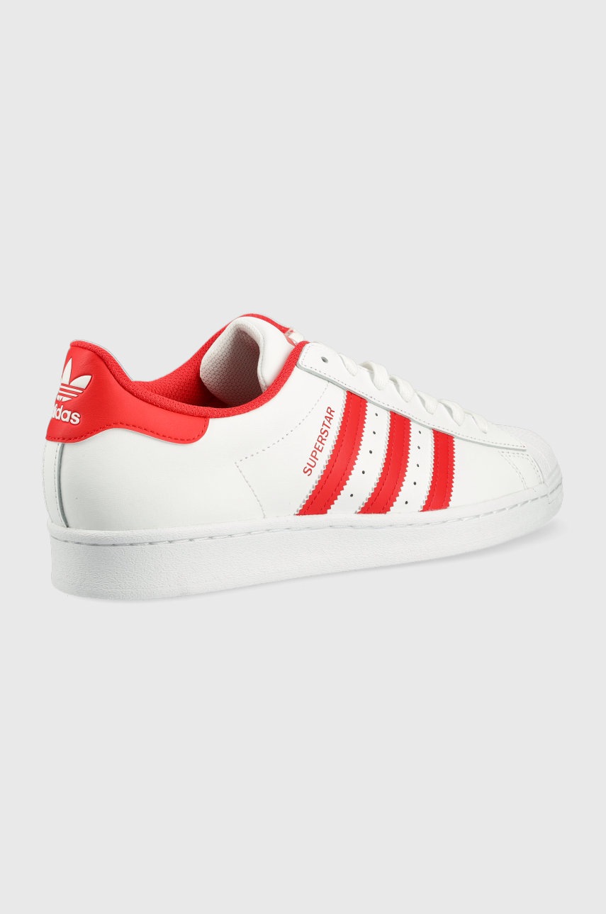 

Кожаные ботинки adidas Originals Superstar цвет красный