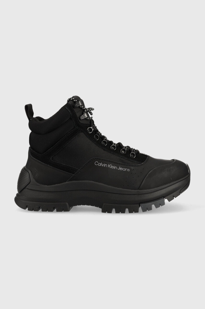 trapery-calvin-klein-jeans-hiking-laceup-thermo-boot-panske-cerna-barva