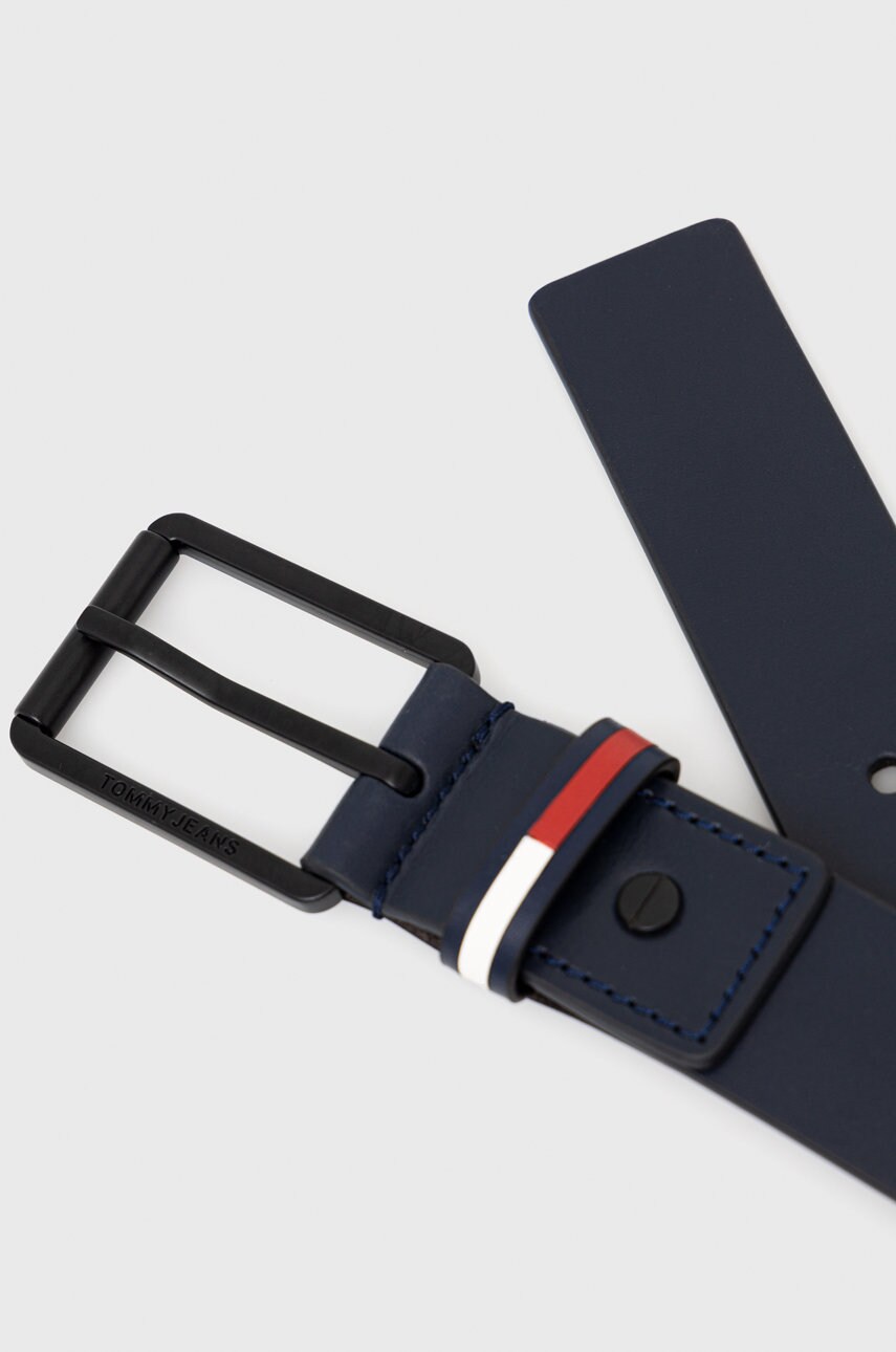 

Шкіряний ремінь Tommy Jeans New Leather Adj 3.5 чоловічий колір синій