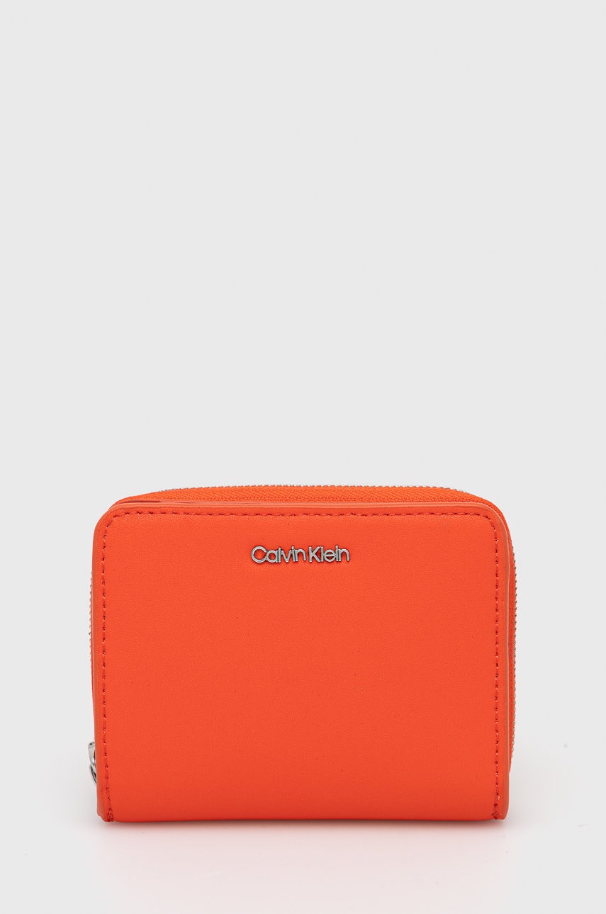 

Портфейл Calvin Klein дамски в оранжево, Оранжев