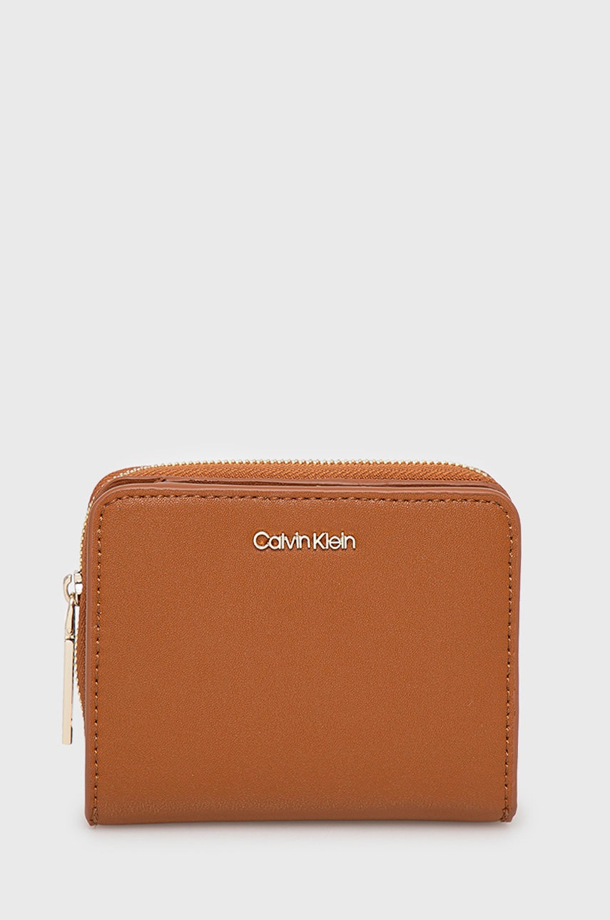 

Портфейл Calvin Klein дамски в кафяво, Кафяв