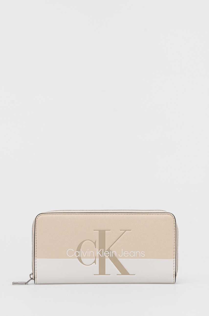 

Портфейл Calvin Klein Jeans дамски в бежово, Бежов