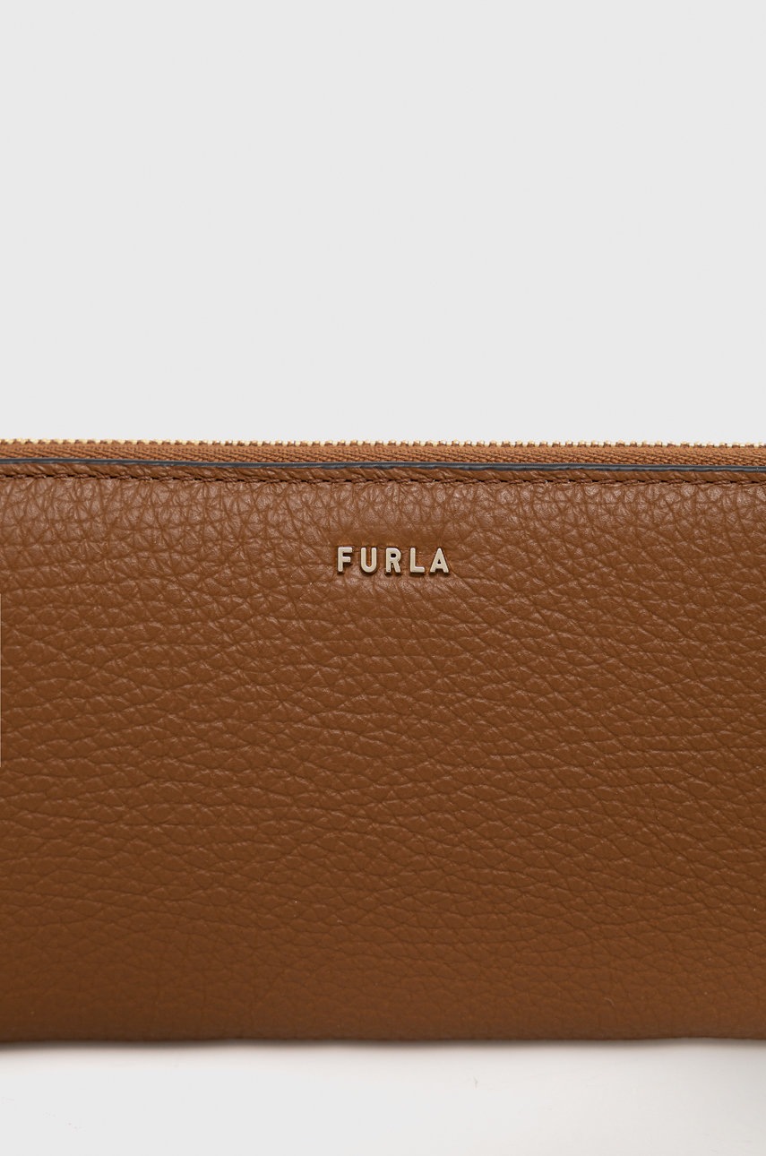 

Кожаный кошелек Furla женский цвет коричневый