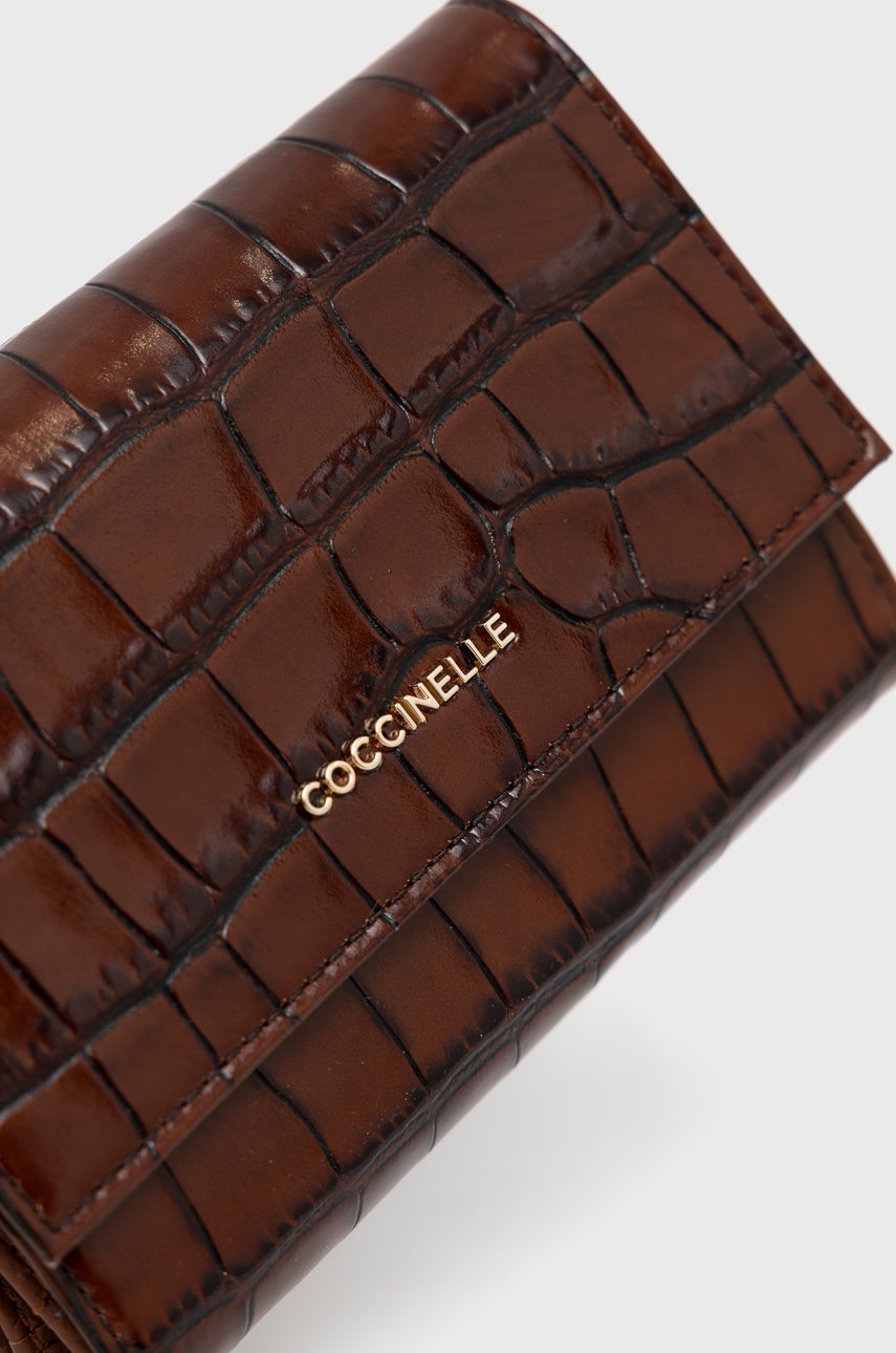 

Кожаный кошелек Coccinelle женский цвет коричневый