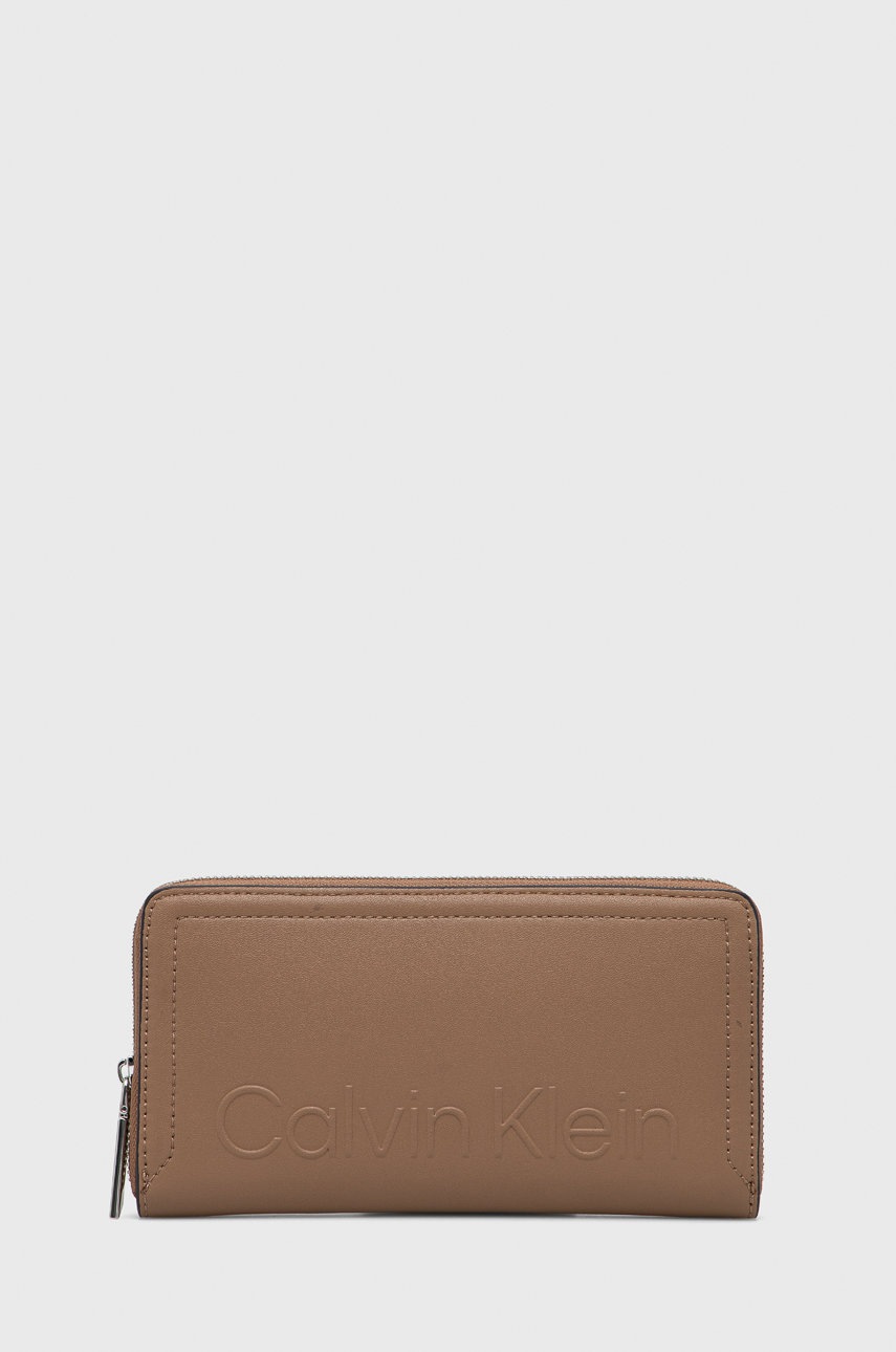 

Портфейл Calvin Klein дамски в кафяво, Кафяв