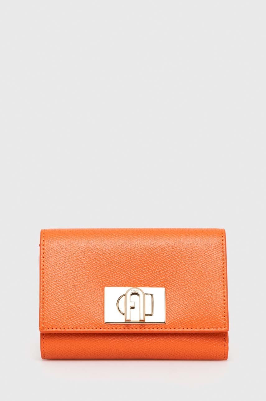 

Кожен портфейл Furla дамски в оранжево, Оранжев