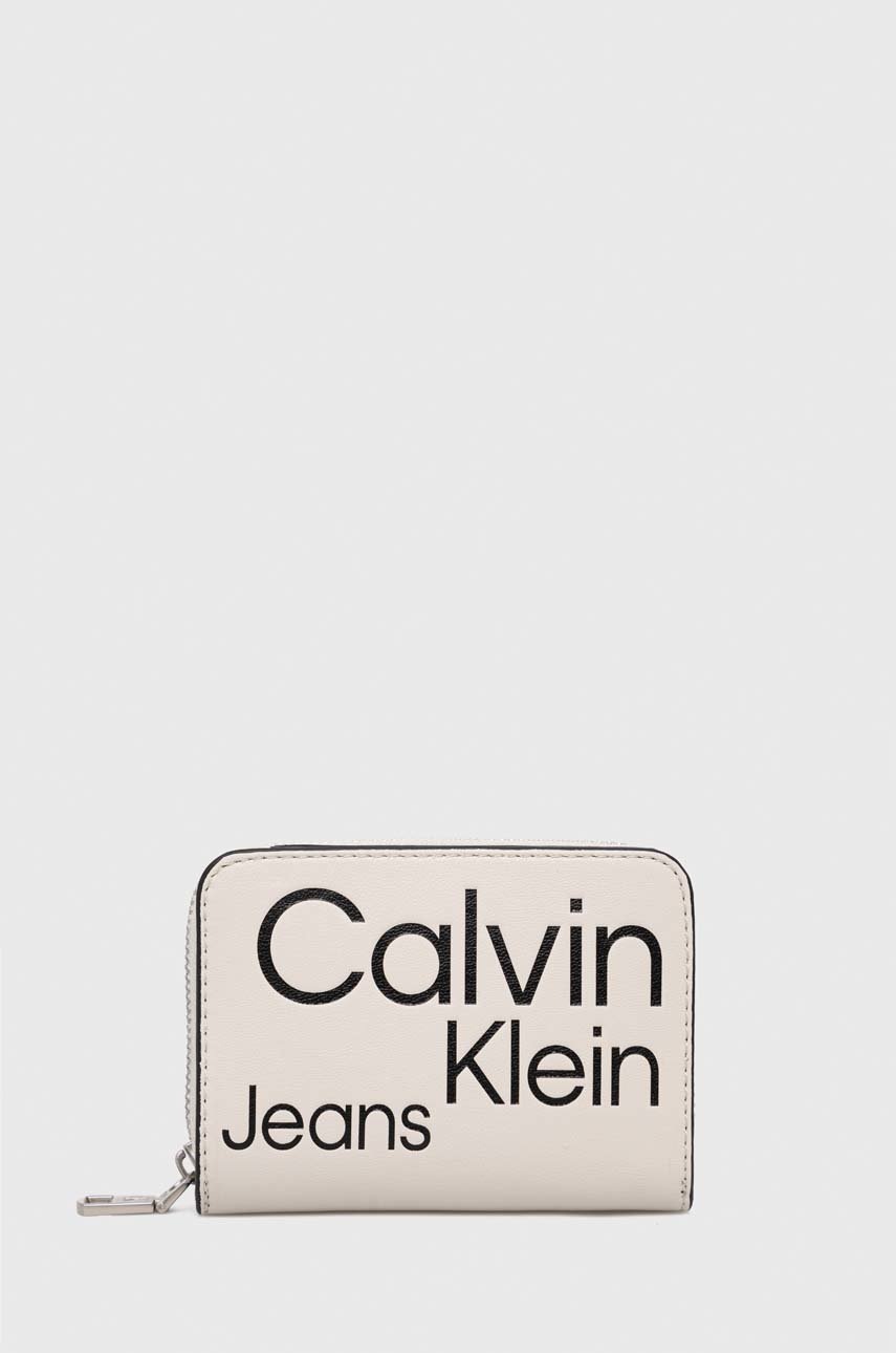

Портмоне Calvin Klein дамски в бежово, Бежов